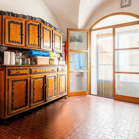 In Te L'aia By Interhome